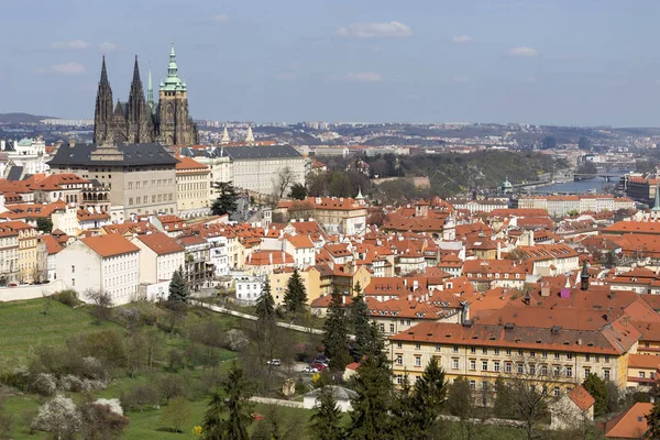 Pohled Jaře Praha Město Nad Řekou Vltavou Česká Republika — Stock fotografie