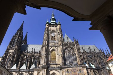 Güneşli gün, Çek Cumhuriyeti Prag Kalesi üzerinde Gotik St. Vitus Katedrali