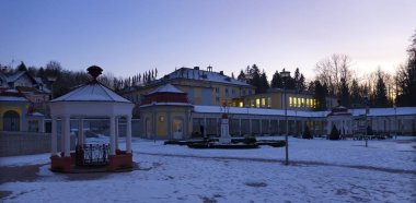 Çek Cumhuriyeti 'nin kuzey Bohemya kentindeki Karlı Akşam Spa Libverda' sı