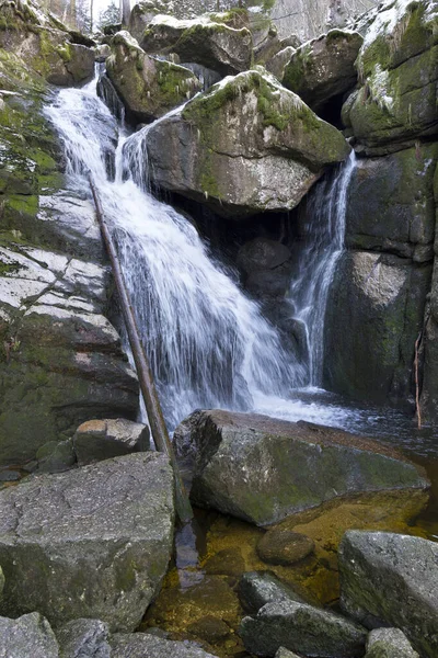 Floresta Boêmia Norte Paisagem Com Cachoeira Corrente Negra Montanhas Jizera — Fotografia de Stock