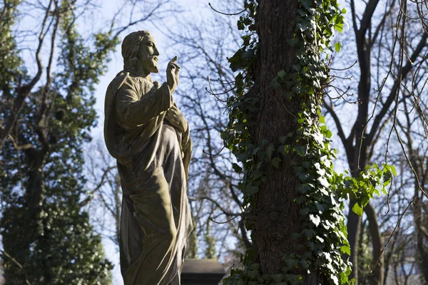 Statua Storica Sul Vecchio Cimitero Praga Repubblica Ceca — Foto Stock