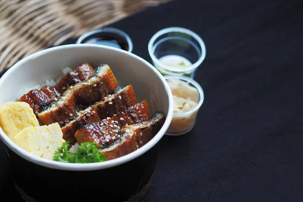 Side View Unadon Unagi Donburi Eel Bowl Een Schaal Van — Stockfoto