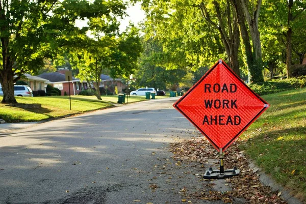 Obras Carretera Delante Señal Construcción Barrio Residencial — Foto de Stock