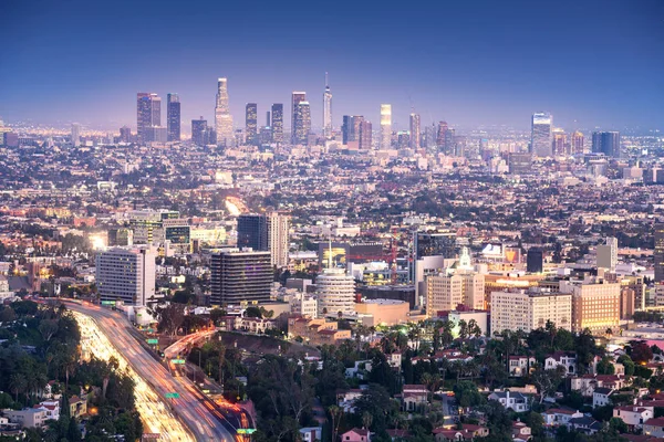 Los Angeles California Estados Unidos Paisaje Urbano Céntrico Noche Smoggy —  Fotos de Stock