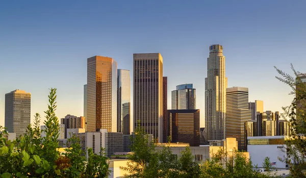 Los Angeles, Californië, Usa centrum stadsgezicht bij zonsondergang — Stockfoto