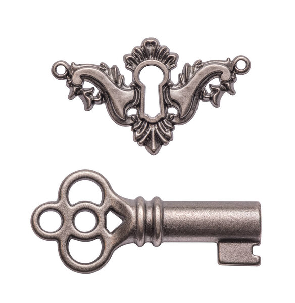 Старый ключ и замочная скважина на белом фоне
