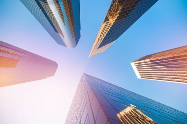Güneşli bir gün Los Angeles şehir gökdelenler silüeti