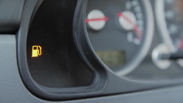 Compteur Essence Près Tableau Bord Voiture Jauge Carburant Faible Niveau — Video