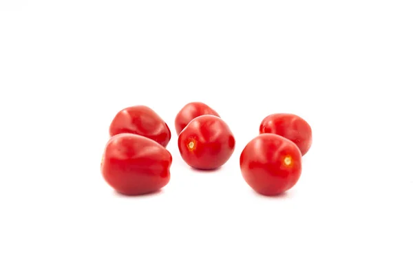 Tomates Cerises Fraîches Isolées Sur Fond Blanc Concept Créatif Aliments — Photo
