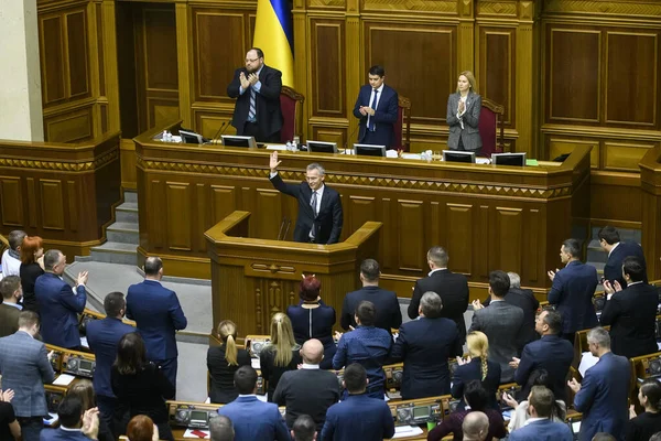 Nato Genel Sekreteri Jens Stoltenberg, Ukrayna 'nın Kyiv kentinde düzenlenen parlamento toplantısında 31-10-2019.