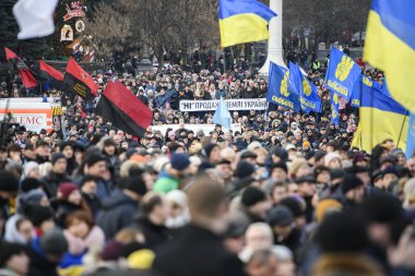 Ukraynalılar, Normandiya Format Zirvesi öncesinde Cumhurbaşkanı Zelensky için Kırmızı Çizgiler adlı mitinge katıldılar. Kyiv, Ukrayna, 08-12-2019