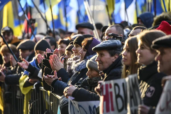 Ucraini partecipano raduno chiamato Red Lines per il presidente Zelensky prima Normandy Format Summit.Kyiv, Ucraina, 08-12-2019 — Foto Stock