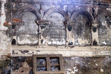 Restorasyon sırasında Zhovkva 'daki Sinagog' un içi. Lviv bölgesi, Ukrayna. Nisan 2016