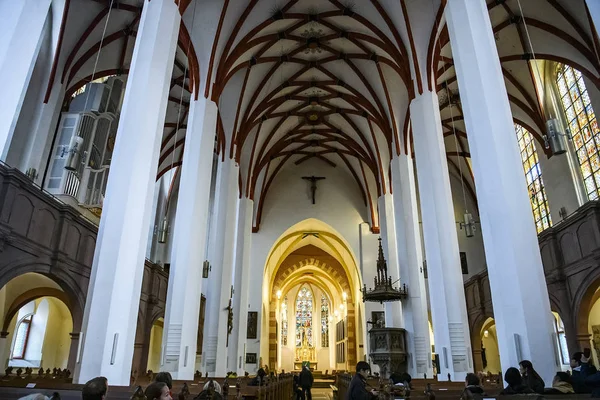 Interiör av lutherska St Thomas Church Thomaskirche i Leipzig, Tyskland. November 2019 — Stockfoto