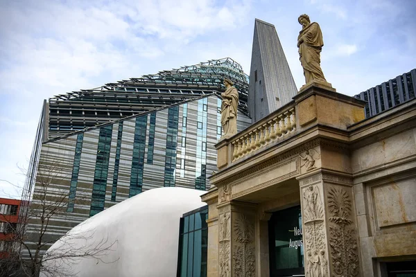 Paulinum, Iglesia y Augusteum, edificio principal de la Universidad de Leipzig en Augustusplatz Leipzig, Alemania. Noviembre 2019 — Foto de Stock