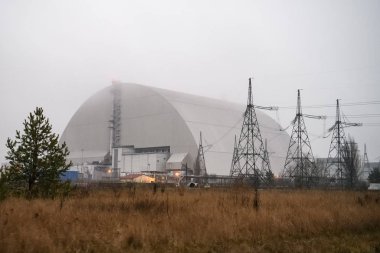 Chornobyl Nükleer Santrali 'nin 4 numaralı reaktörünün yeni emniyet kemeri. Çernobil, Ukrayna, Aralık 2019