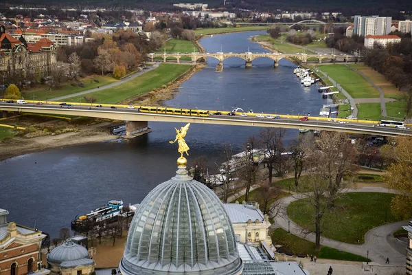 Panorama of Dresden city with bridges over Elbe river at sunset from lutheran church of Our Lady Frauenkirche, Germany. — Stock Photo, Image