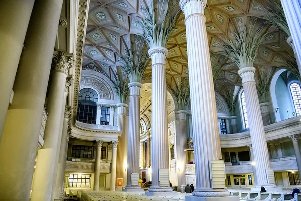 Interior de la Iglesia Luterana de San Nicolás en Leipzig, Sajonia, Alemania. Noviembre 2019 — Foto de Stock