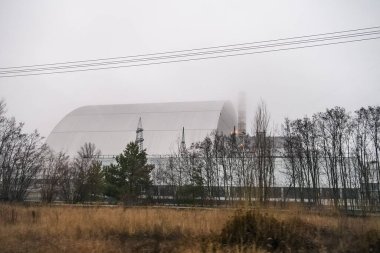 Chornobyl Nükleer Santrali 'nin 4 numaralı reaktörünün yeni emniyet kemeri. Çernobil, Ukrayna,