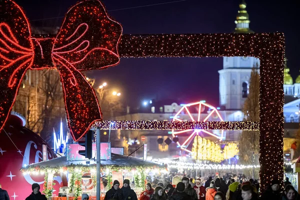 Iluminaciones Navideñas Festivas Catedral San Miguel Cúpula Dorada Kiev Ucrania — Foto de Stock