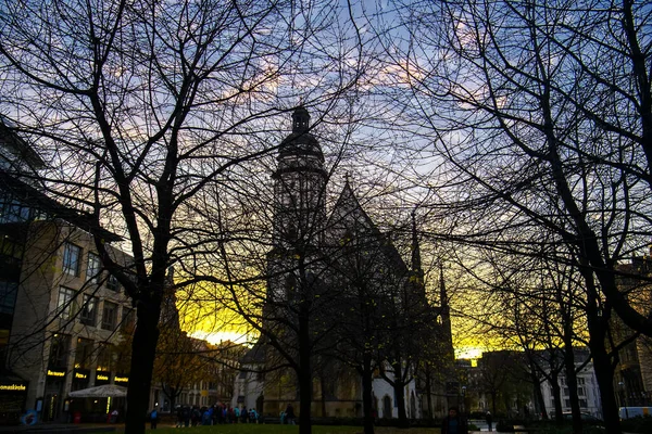 Thomaskirche Εκκλησία Του Αγίου Θωμά Βράδυ Φως Ηλιοβασίλεμα Λειψία Γερμανία — Φωτογραφία Αρχείου