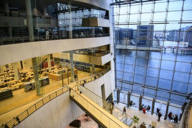 Kara Elmas 'ın içi, Kopenhag Kraliyet Kütüphanesi. Danimarka. 