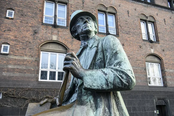 Bronze Statue Hans Christian Andersen Copenhagen City Hall Square Denmark — Stock Photo, Image