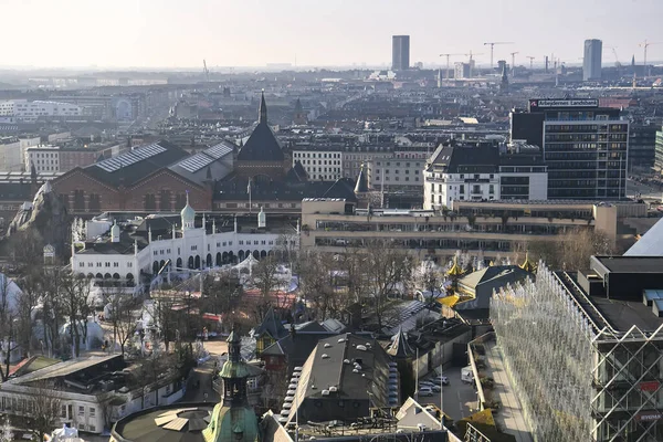 从哥本哈根市政厅塔顶俯瞰哥本哈根的空中景观。丹麦哥本哈根。February 2020 — 图库照片