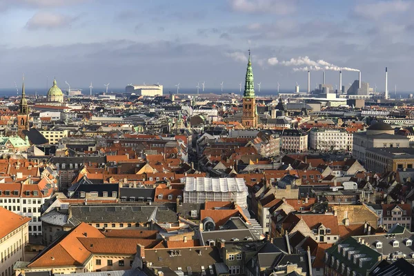 从哥本哈根市政厅塔顶俯瞰哥本哈根的空中景观。丹麦哥本哈根。February 2020 — 图库照片