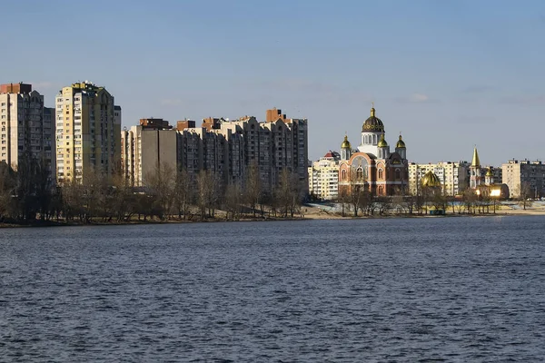 Vista Para Pokrovskiy Cathedral Intercessão Prédios Apartamentos Aterro Obolon Kiev — Fotografia de Stock