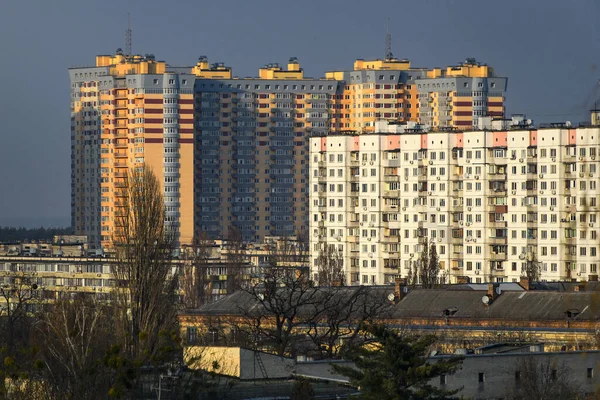 Pohled Čtvrť Kyjev Výškovými Činžovními Domy Kyjev Ukrajina — Stock fotografie