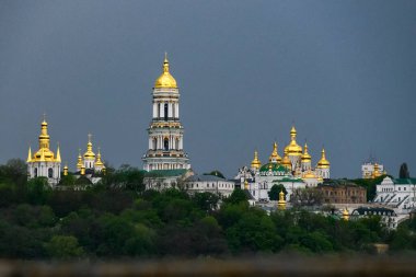 UNESCO 'nun Kyiv' deki dünya mirası listesine dahil edilen ortodoks manastırı Kyiv Pechersk Lavra 'nın panorama manzarası, 