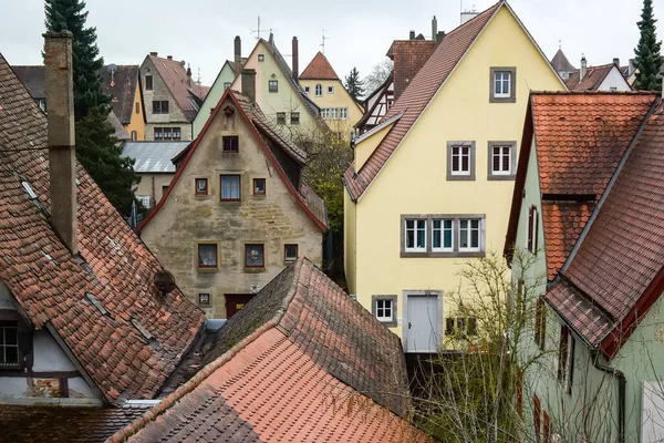德国巴伐利亚Rothenburg Der Tauber中世纪古城立面和屋顶的城墙景观 — 图库照片