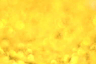 Bulanık kristal, altın, soyut arka plan ve bokeh. Bulanık Noel ışıkları arka planda. Tatil arka planı..