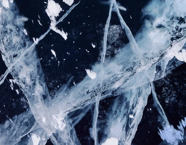 Textura de hielo del lago Baikal en Siberia. hielo del lago azul . —  Fotos de Stock