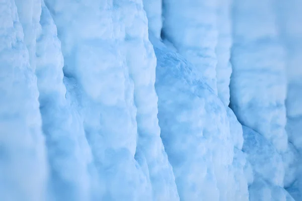 Buz oluşumları. Donmuş su formları. — Stok fotoğraf