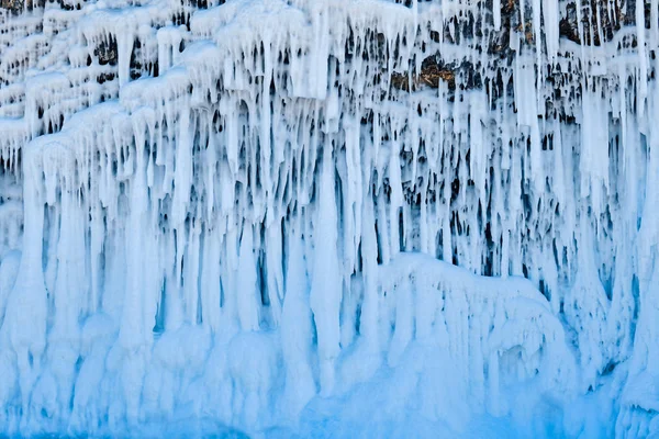 Des formations glaciaires. Formes d'eau gelée . — Photo