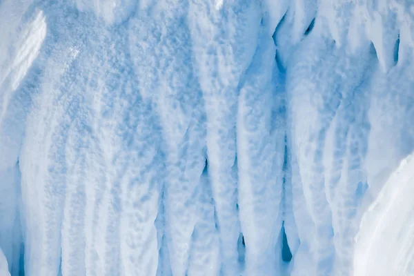 얼음 형태. 얼어붙은 물의 형태. — 스톡 사진