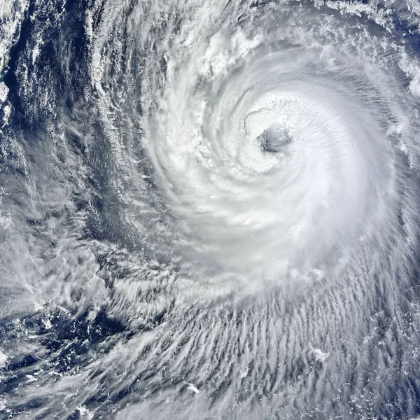 Auge des Hurrikans. Hurrikan auf der Erde. Taifun über dem Planeten — Stockfoto