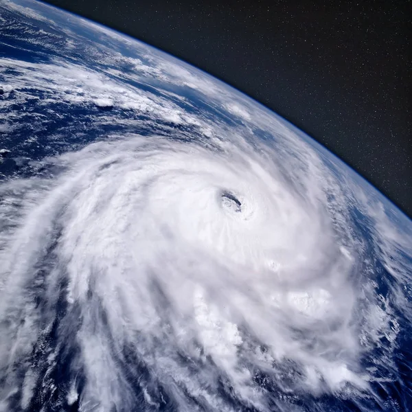 飓风的眼睛。 地球上的飓风 行星上空的台风 — 图库照片