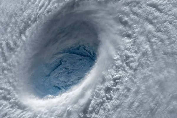 地球上的飓风 飓风的眼睛。 台风 — 图库照片