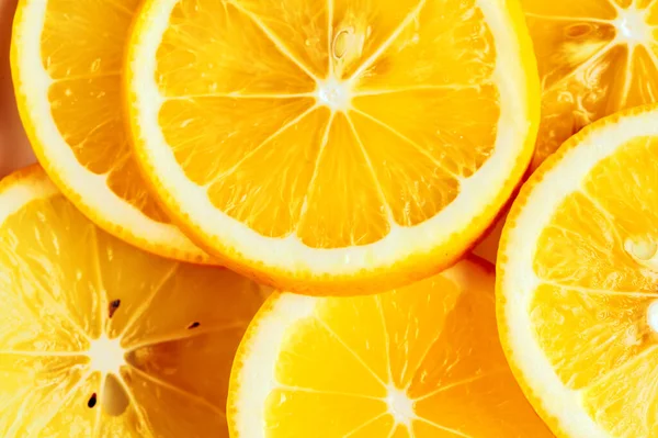 Limón Amarillo Brillante Primer Plano Una Rodaja Limón Fruta Jugosa — Foto de Stock