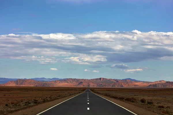 Weg Naar Bergen Verharde Weg Achtergrond Van Bergen Wegfotografie Reizen — Stockfoto