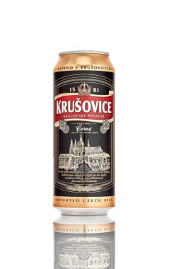 Bir kutu Krusovice Çek birası beyaz arka plan. Çek birası nefis. 21.06.2019, Rostov-on-Don, Rusya.