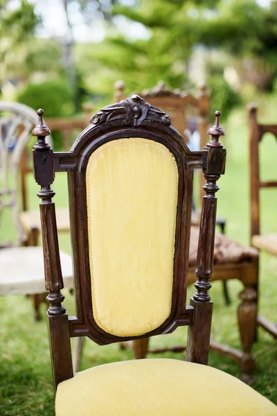 Εκλεκτής ποιότητας ξύλινες καρέκλες — Φωτογραφία Αρχείου
