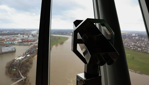 Dusseldorf Alemanha Fevereiro 2020 Torre Reno Com Restaurante Giratório Interior — Fotografia de Stock