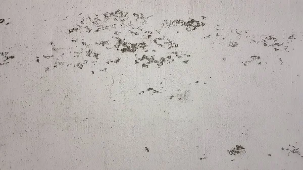 Старая Потрепанная Стена Трещинами Чипсами Белизной Отшелушивающейся Штукатуркой Шпаклевкой Винтажно — стоковое фото