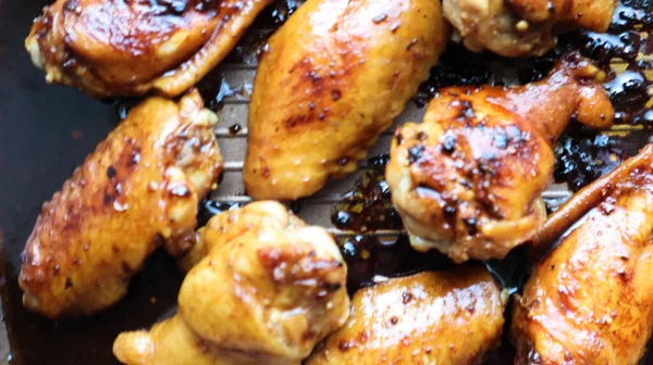 Fried Chicken Wings Crust Pan Close Baked Chicken Teriyaki Sauce — Stock Photo, Image