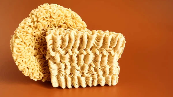 Στιγμιαίο Ασιατικό Ράμεν Ξηρό Κίτρινο Ωμό Φαγητό Noodles Ζυμαρικά Για — Φωτογραφία Αρχείου