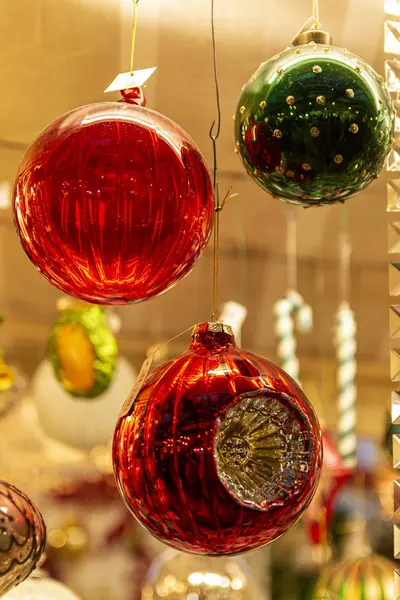 クリスマス ツリーのためのクリスマスの装飾 — ストック写真